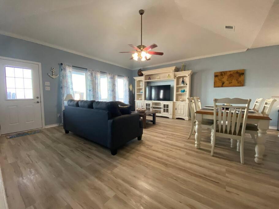 סרפסייד ביץ' Beach House With Ocean View מראה חיצוני תמונה