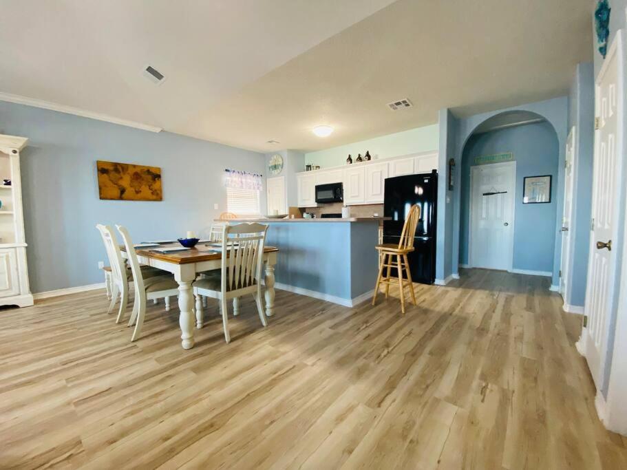 סרפסייד ביץ' Beach House With Ocean View מראה חיצוני תמונה