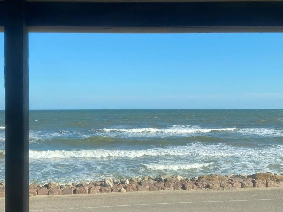 סרפסייד ביץ' Beach House With Ocean View מראה חיצוני תמונה