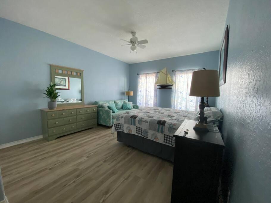סרפסייד ביץ' Beach House With Ocean View מראה חיצוני תמונה