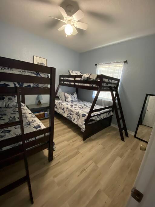 סרפסייד ביץ' Beach House With Ocean View מראה חיצוני תמונה
